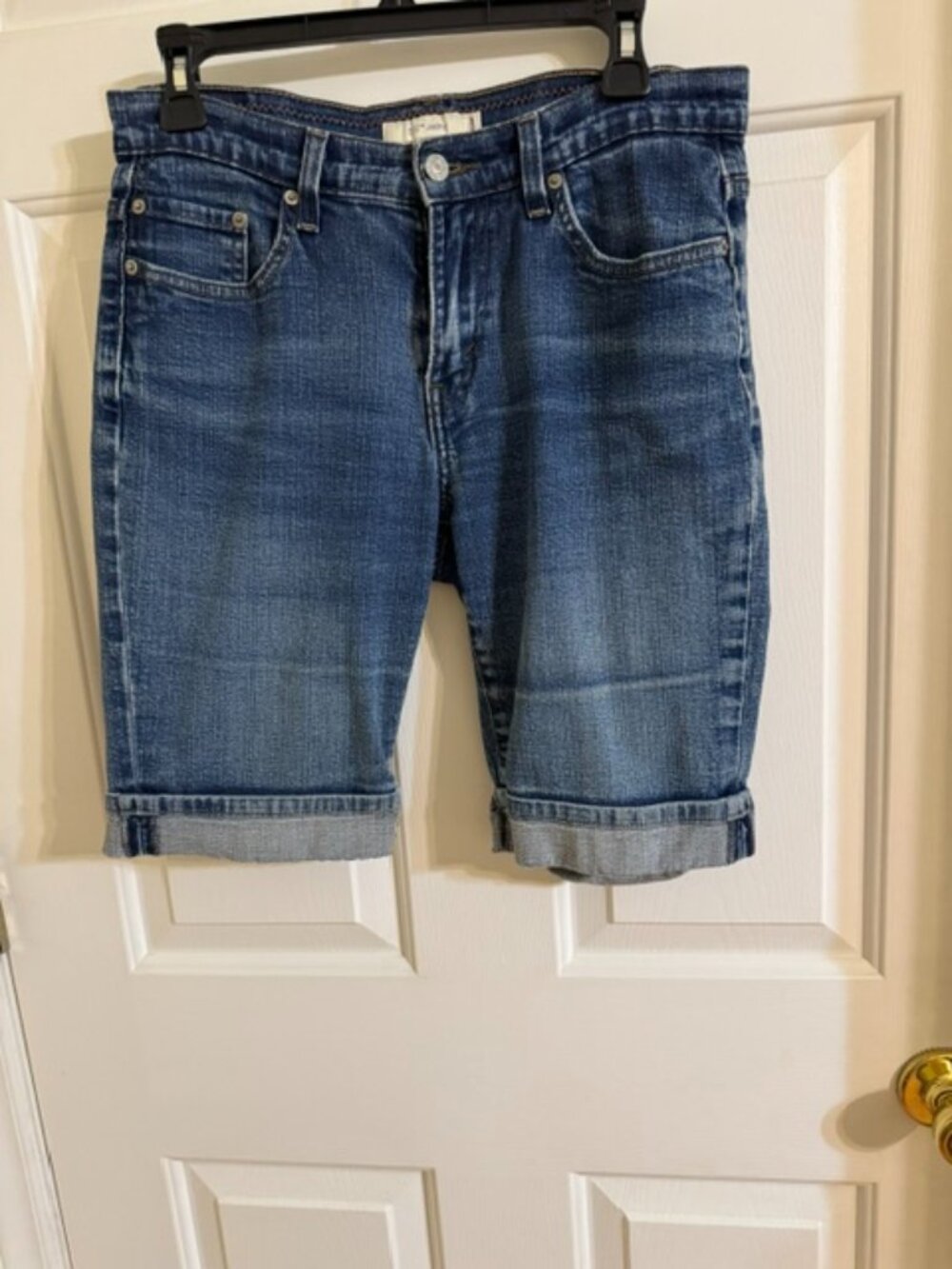 Levi's 515 Women's Custom Bermuda Denim Shorts 8 Medium Wash Cuffed Distressed